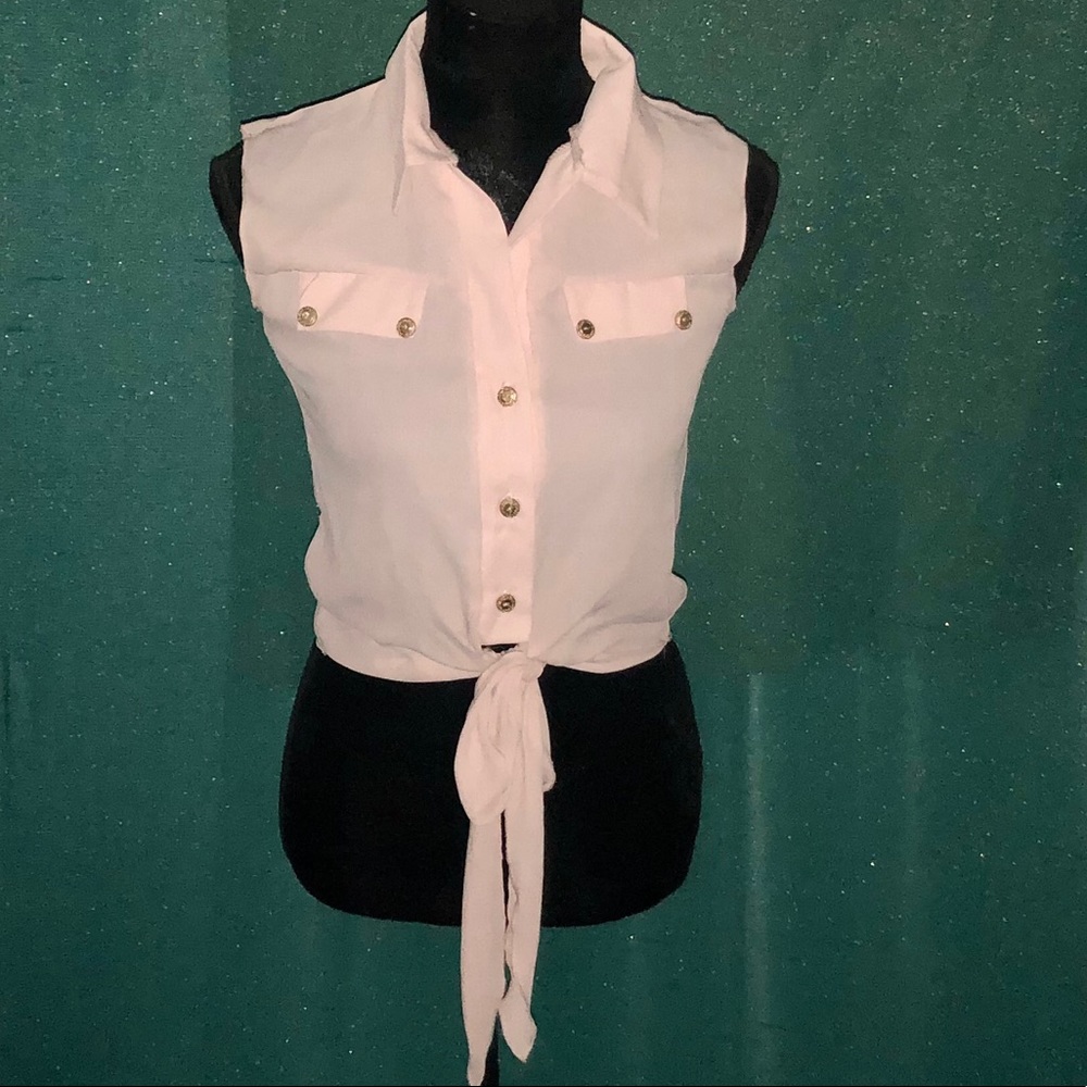 NWT-IKRUSH TOP